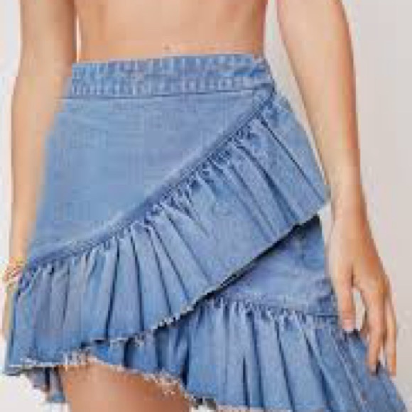 Nasty Gal Asymmetrical Ruffle Hem Denim Mini Skirt Light Blue Size 10 - Picture 8 of 8